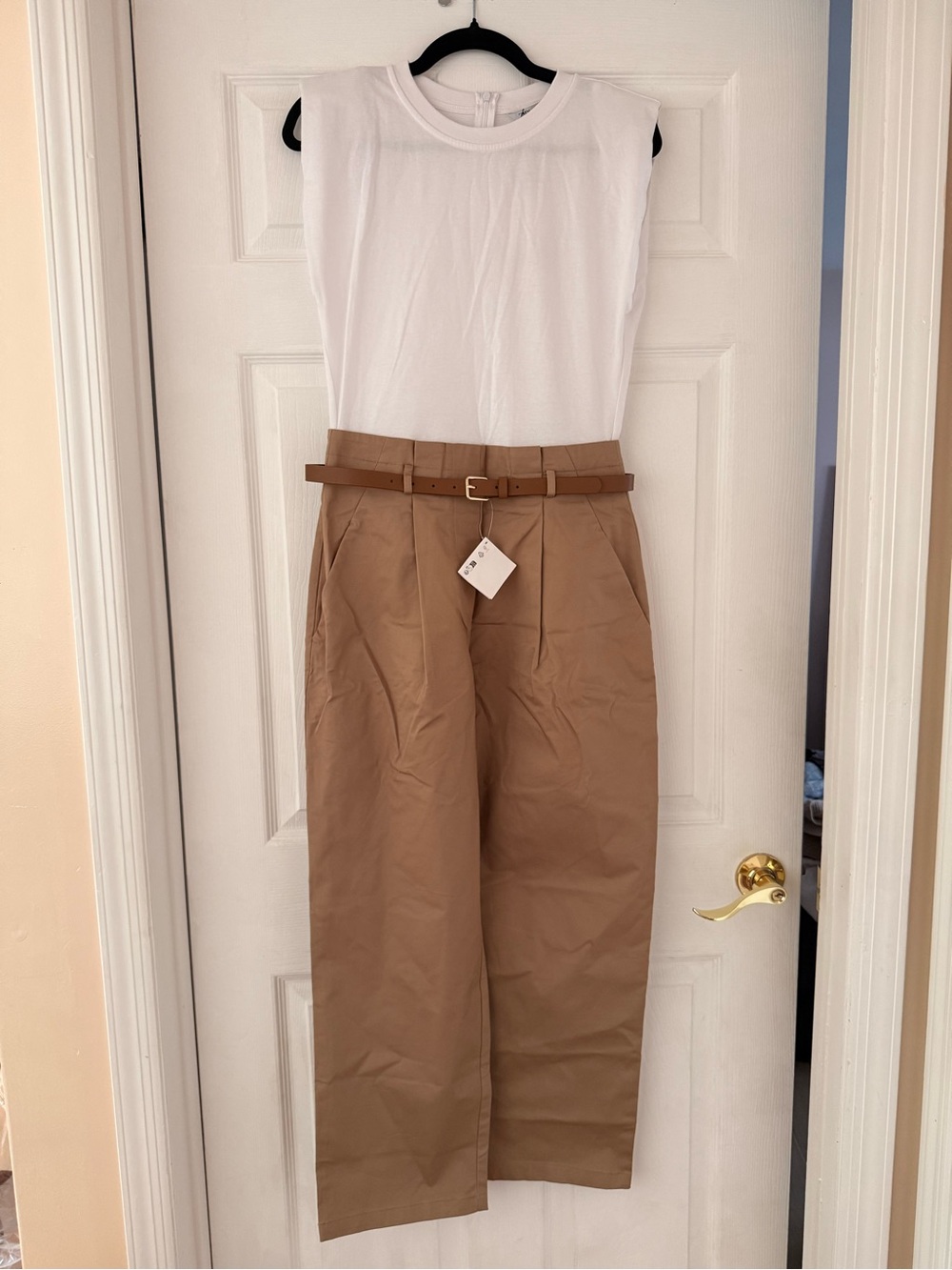 NEW! Zara - Belted Jumpsuit - Size XS - Camel/White